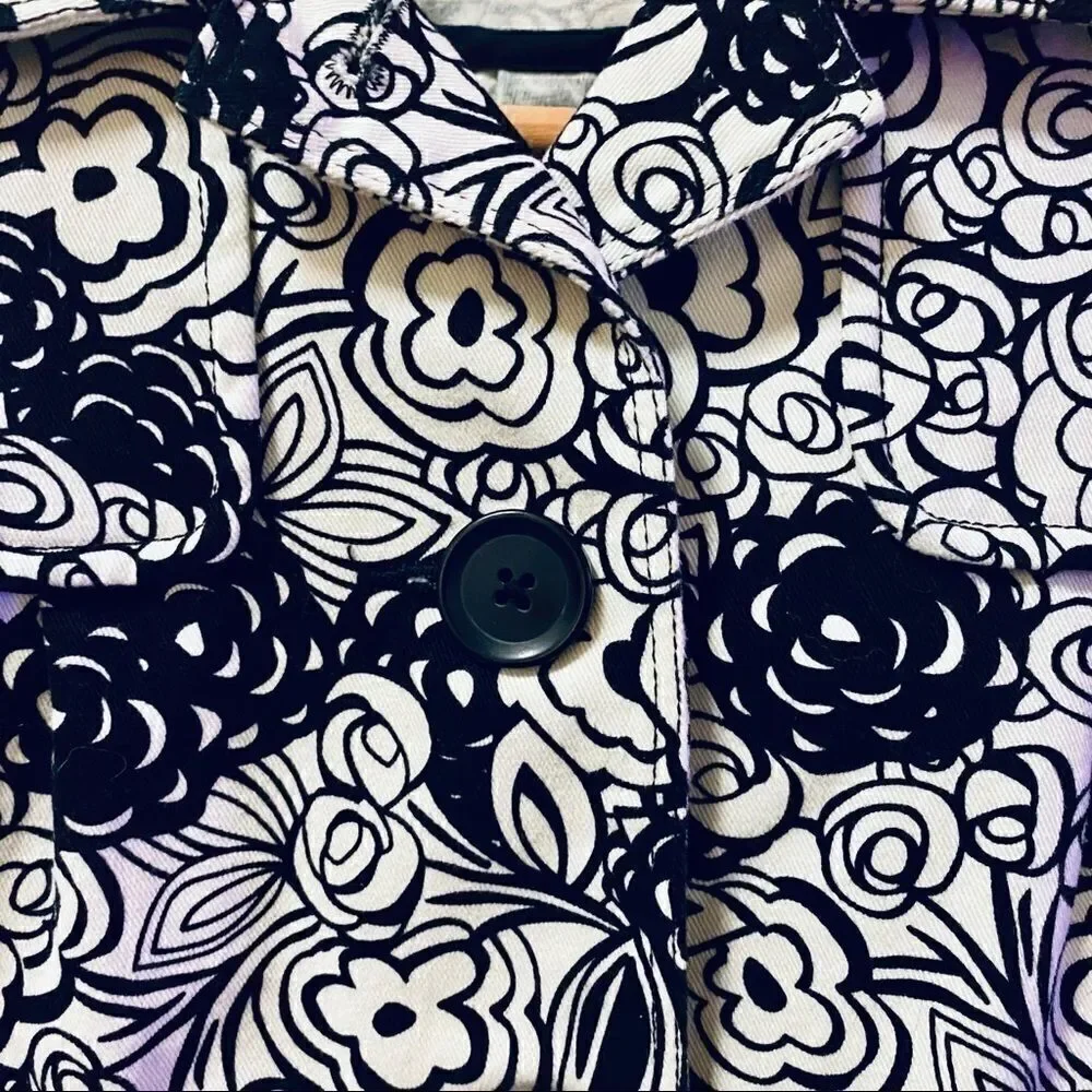 Gap black white flowered graphic swing coat jacket